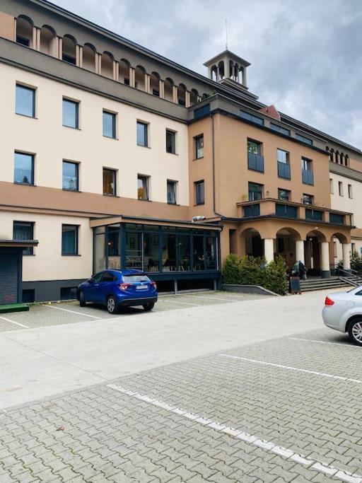 Residence Park Lovely Apartman With Private Parking Kysucke Nove Mesto المظهر الخارجي الصورة