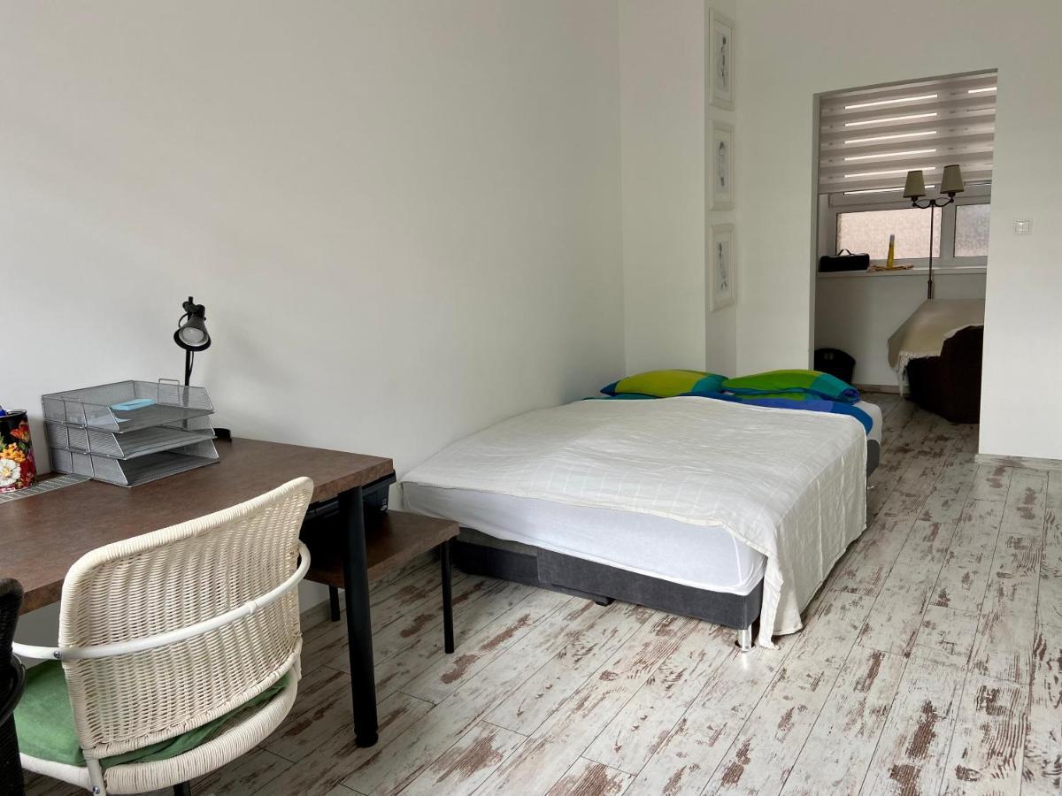 Residence Park Lovely Apartman With Private Parking Kysucke Nove Mesto المظهر الخارجي الصورة